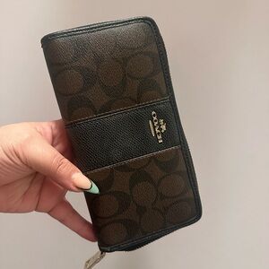 Coach wallet